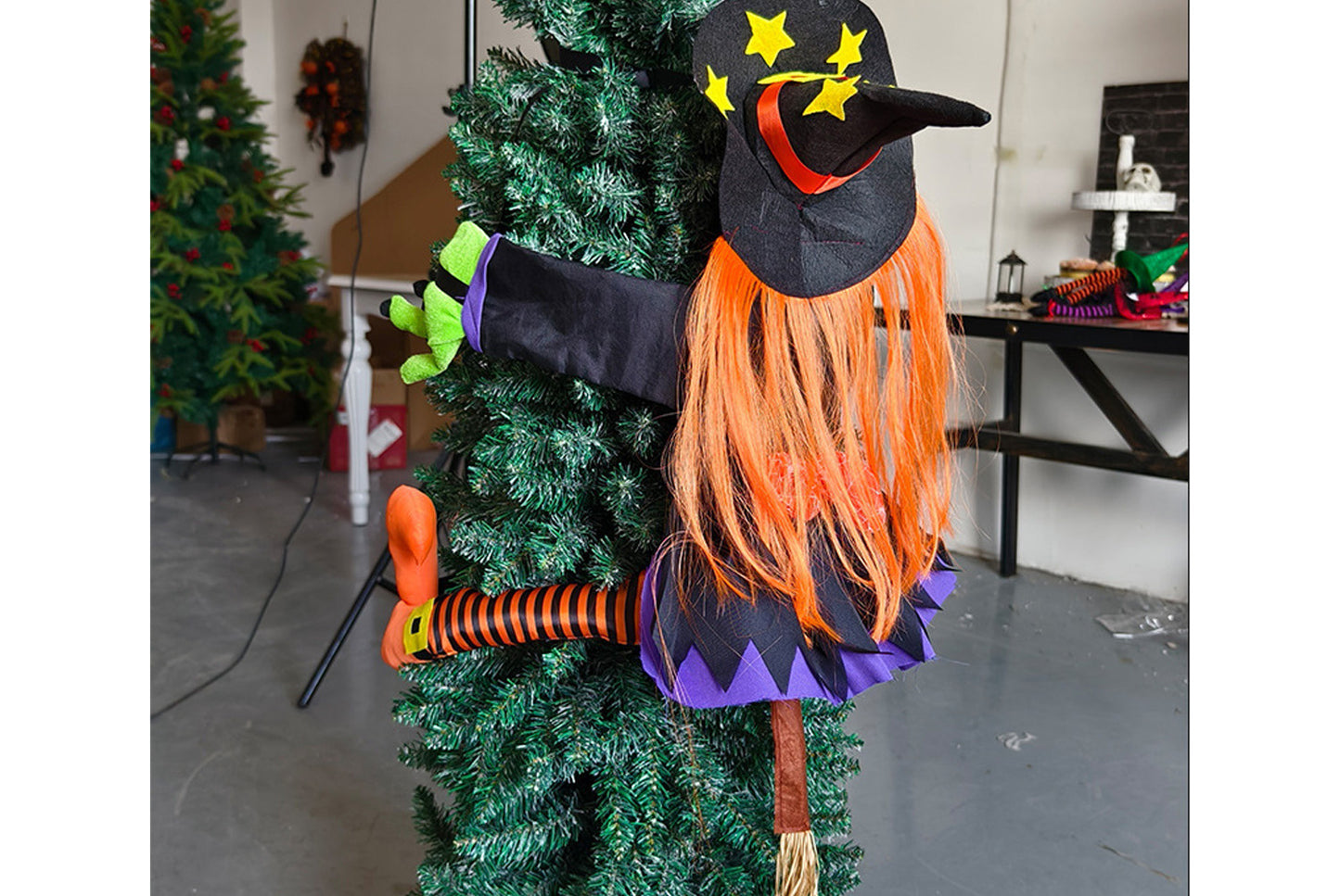 Halloween Tree-Climbing Witch Decoration