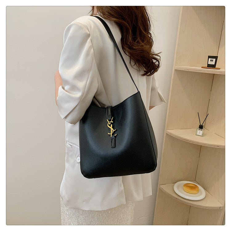 # Trendy Large-Capacity Bucket Bag (Shoulder/Crossbody)