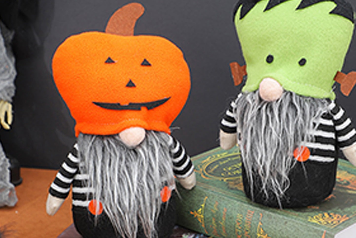 **Halloween Monster Pumpkin Hat Doll**