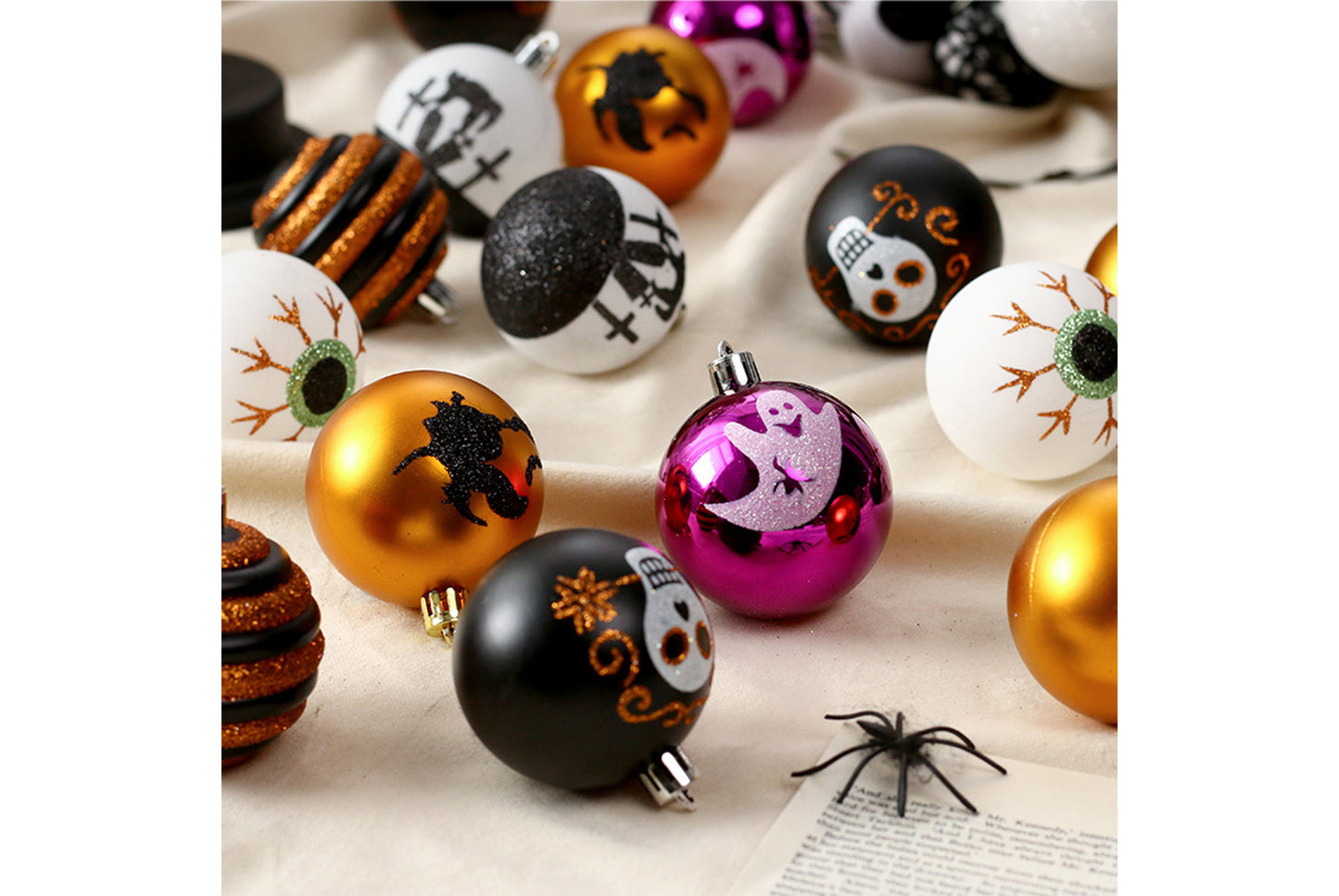 **Halloween 16-Piece Painted Spooky Skull Plastic Ball Hanging Ornaments**