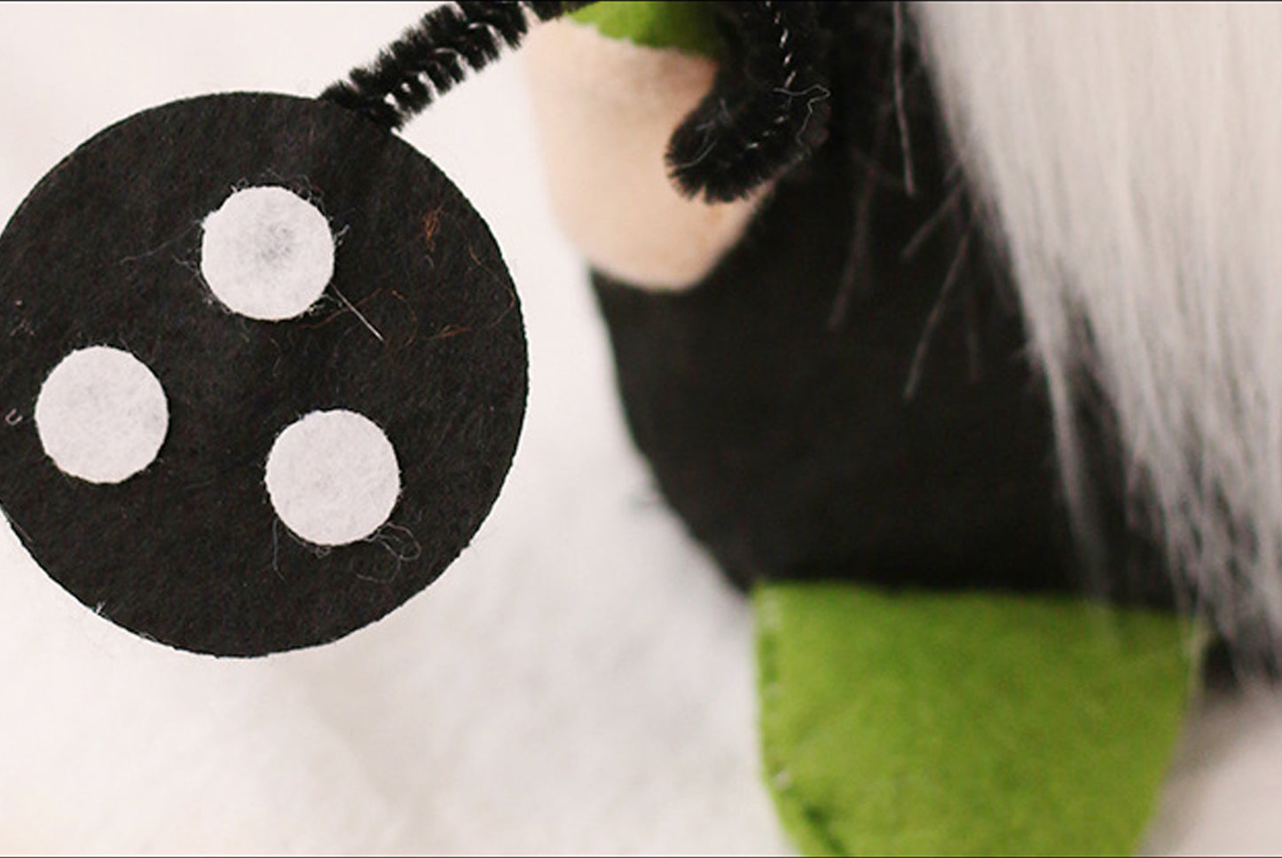 **Halloween Faceless Old Man Witch Doll**