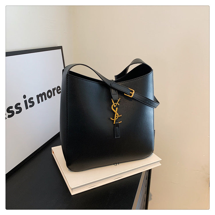 # Trendy Large-Capacity Bucket Bag (Shoulder/Crossbody)