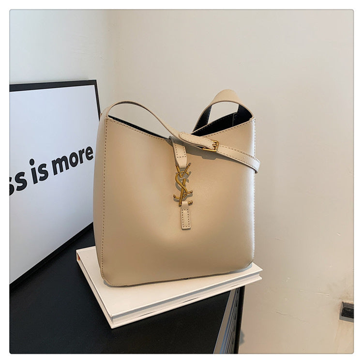 # Trendy Large-Capacity Bucket Bag (Shoulder/Crossbody)