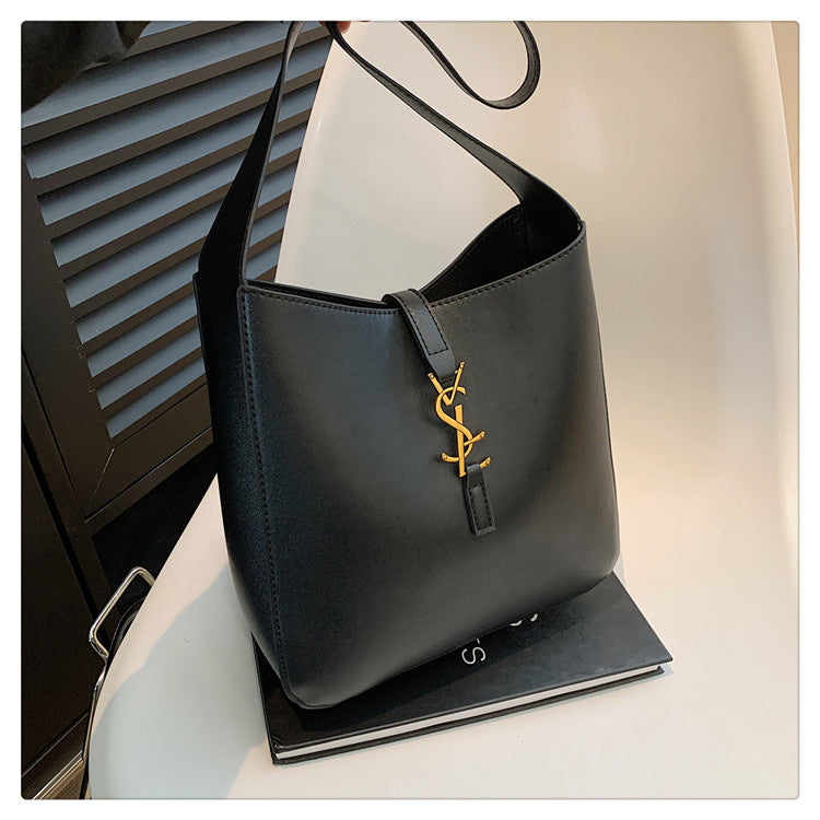 # Trendy Large-Capacity Bucket Bag (Shoulder/Crossbody)