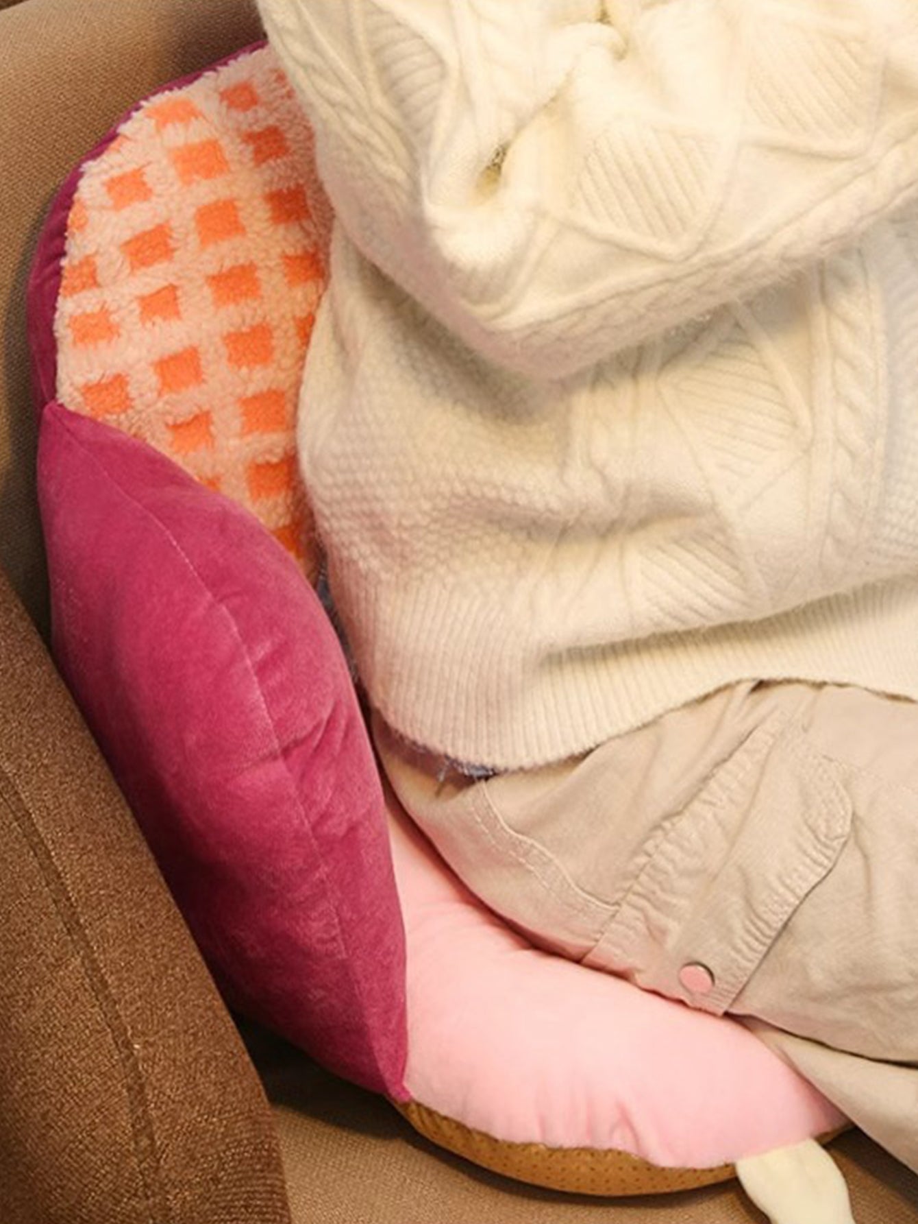 Dopamine color all-inclusive cushion