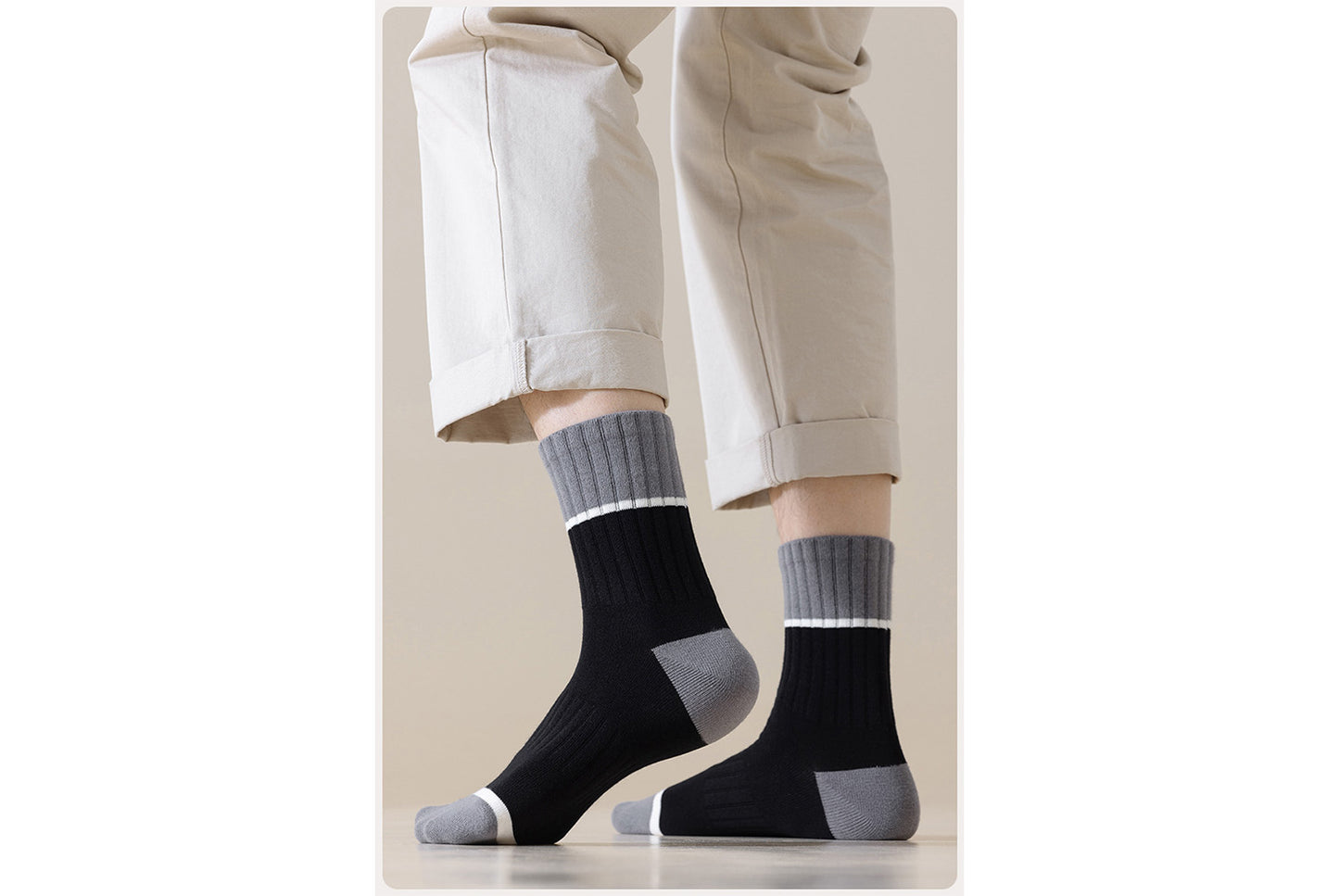 Color-Blocked Mid-Calf Sports Socks