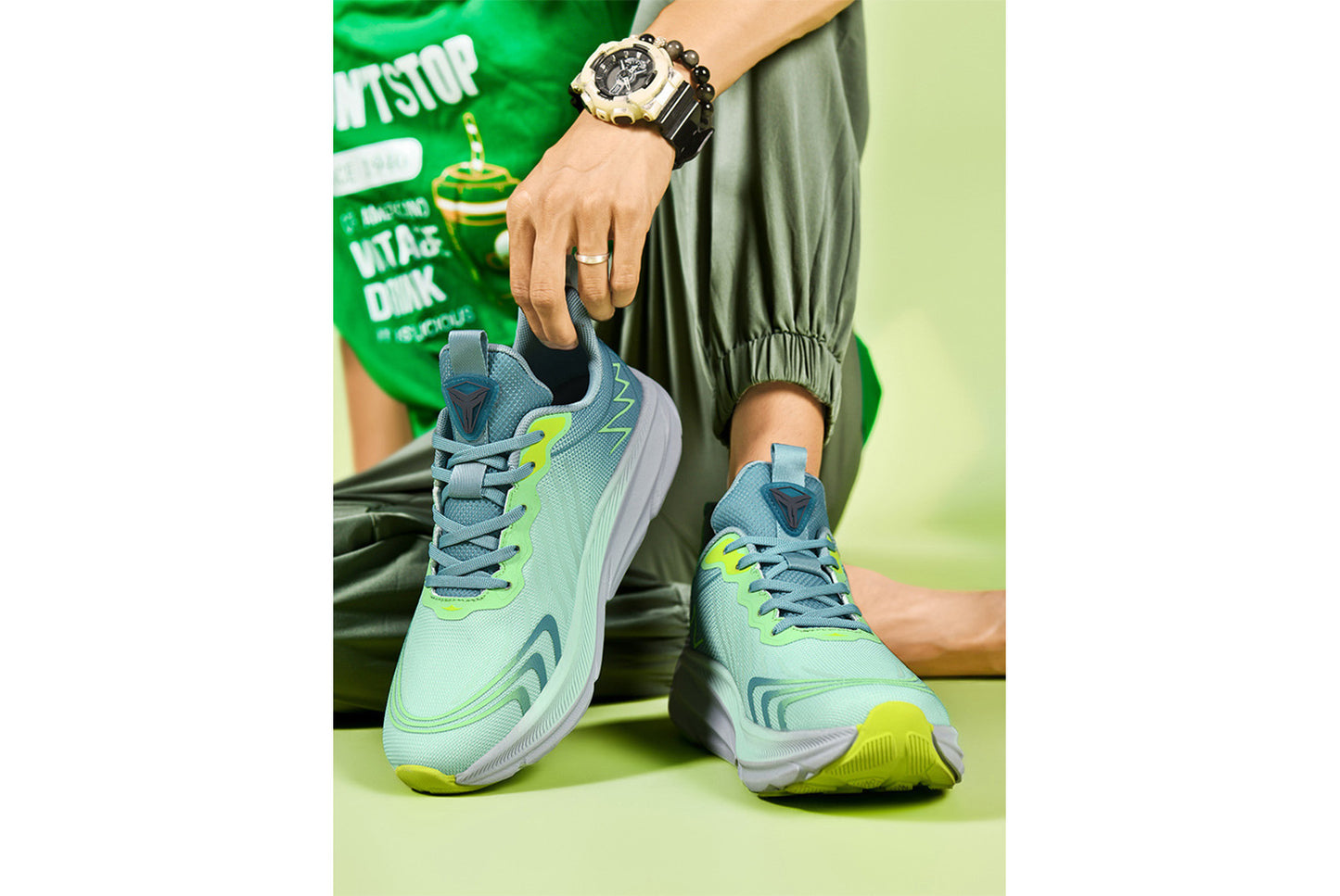 Flyknit Mesh Breathable Running Shoes