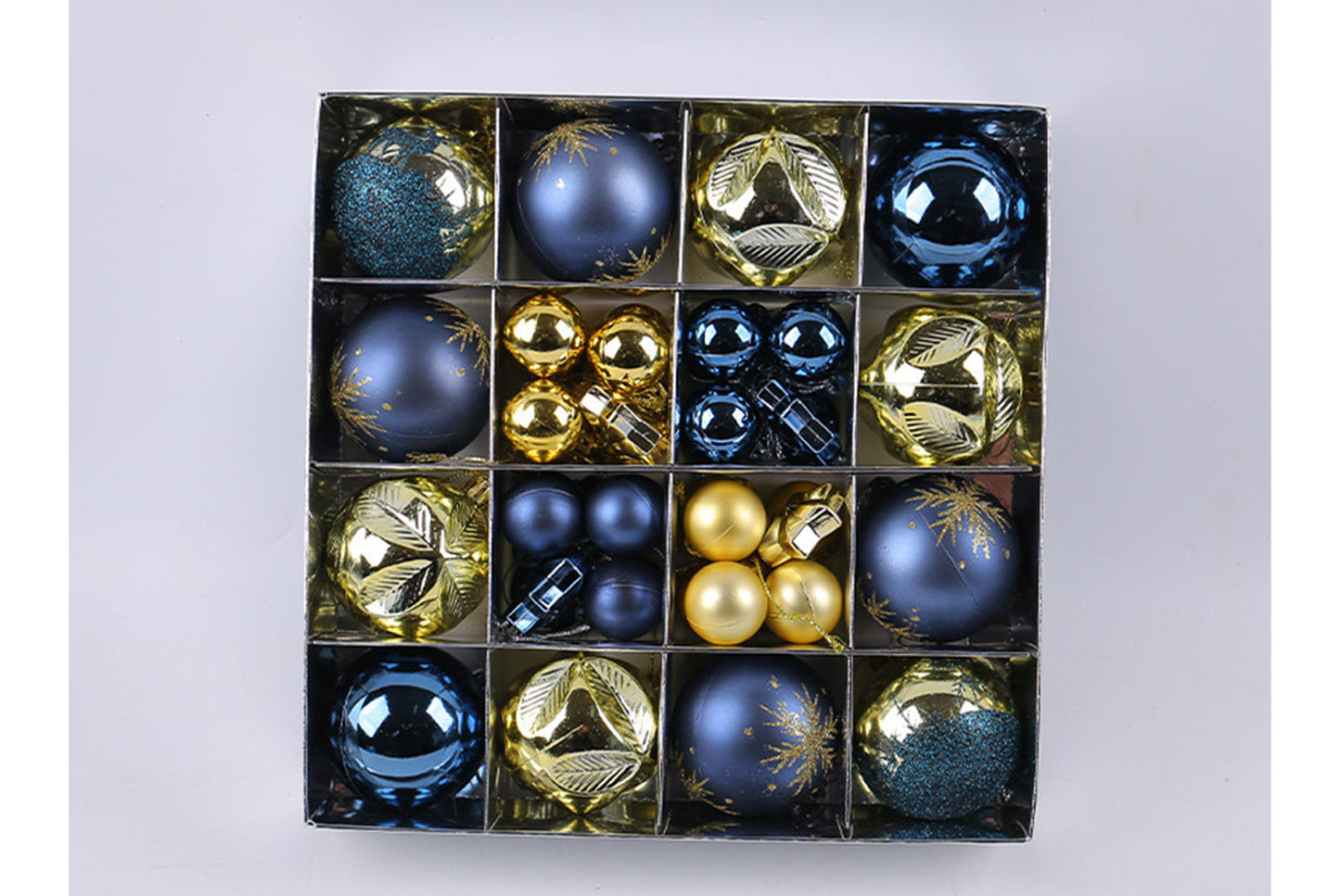 *Electroplating Shaped Christmas Ball Pendant