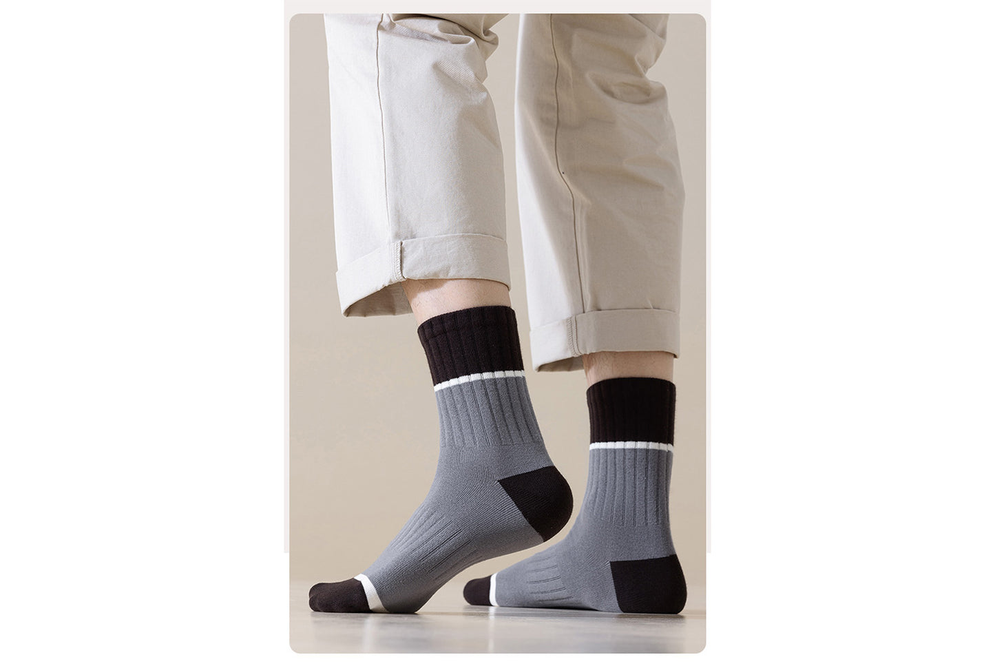 Color-Blocked Mid-Calf Sports Socks