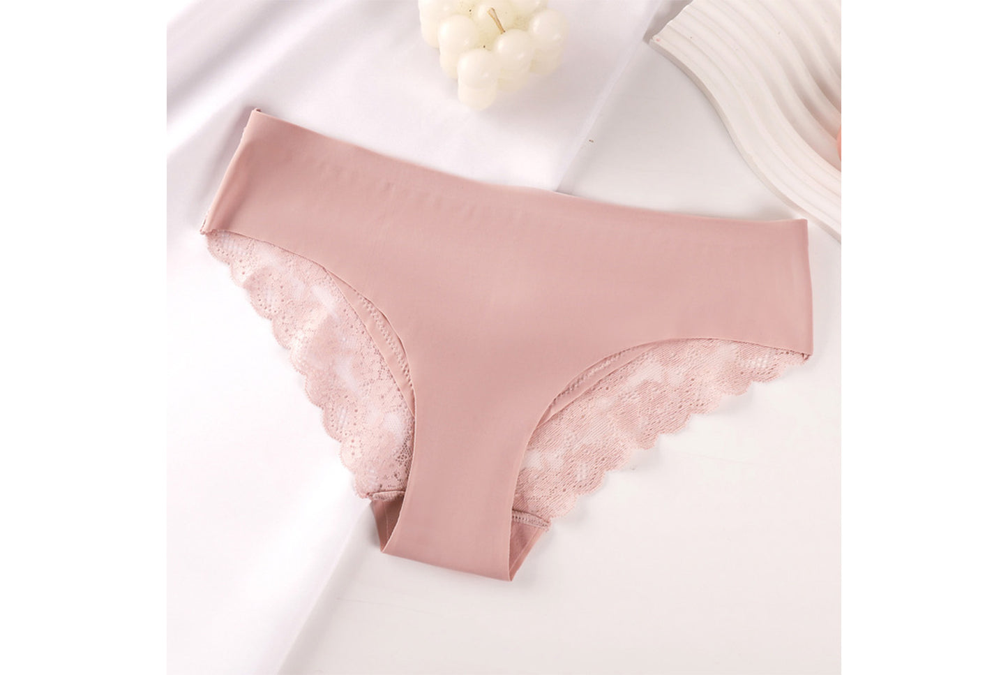 **Sexy Lace Breathable Women's Briefs**