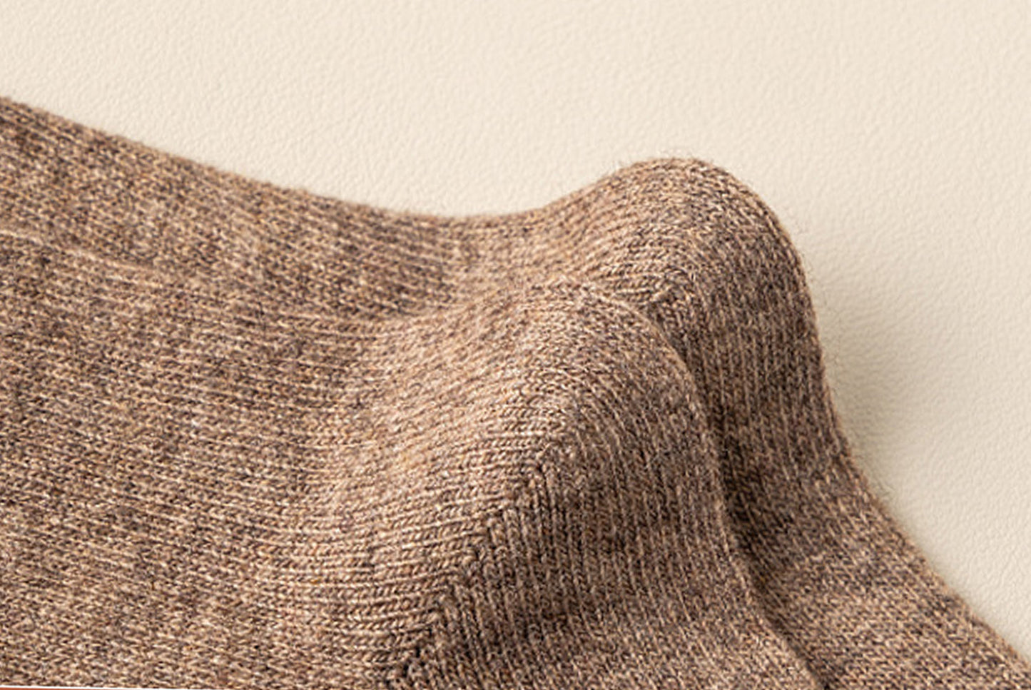 **Thickened Cashmere Mid-Calf Socks**