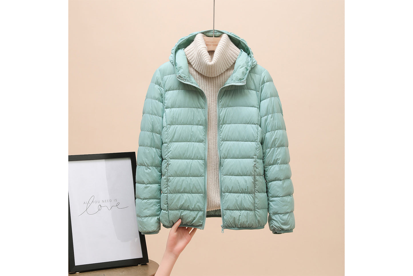 **Ladies short white duck down jacket (lightweight and warm)**