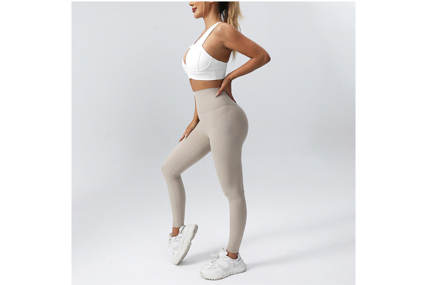 **High-Strength Shock-Insulating Sports Bra (Beautiful Back Yoga Bra)**