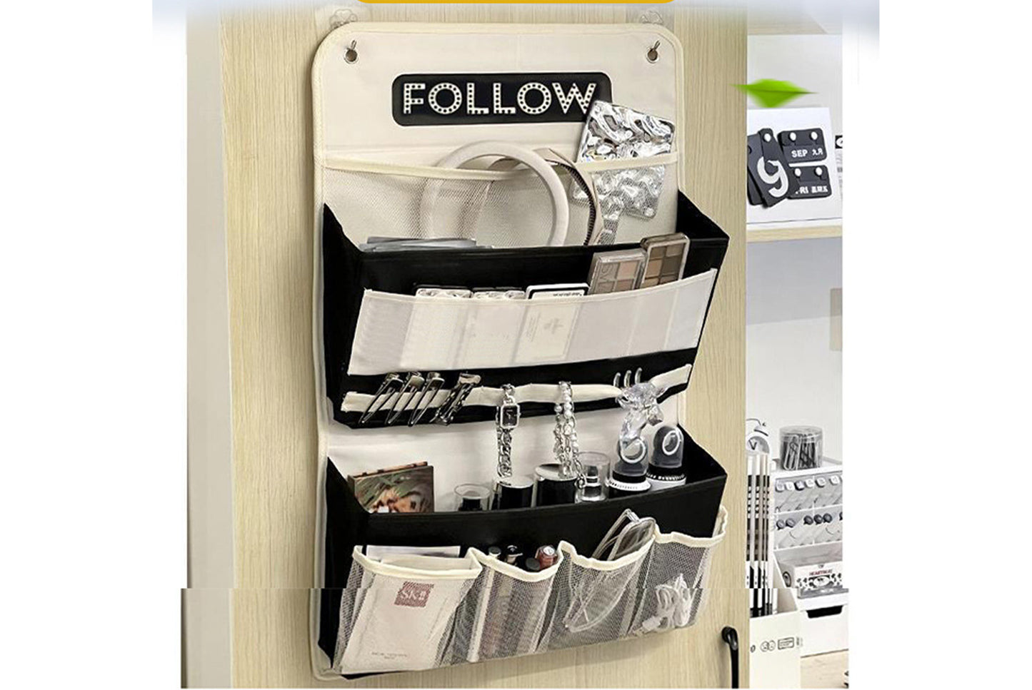 Dormitory wall-mounted storage bag
