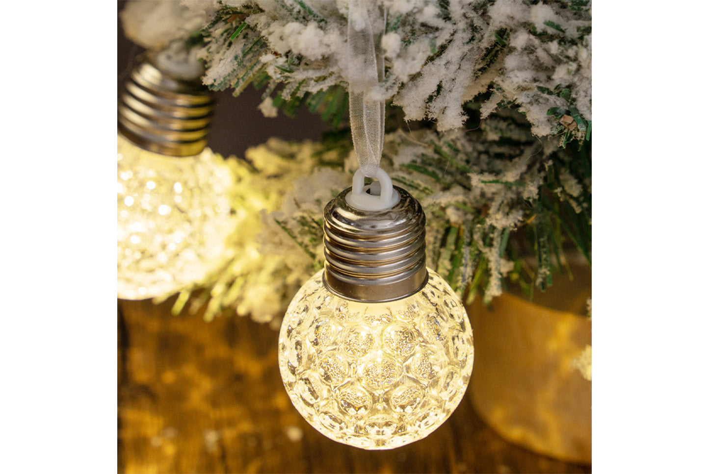 **LED Light-Up Crystal Ball Light - Festive Night Light**
