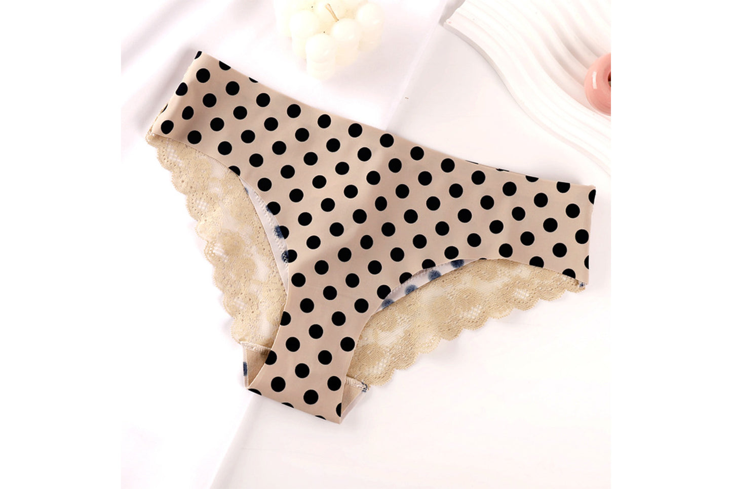 **Sexy Lace Breathable Women's Briefs**