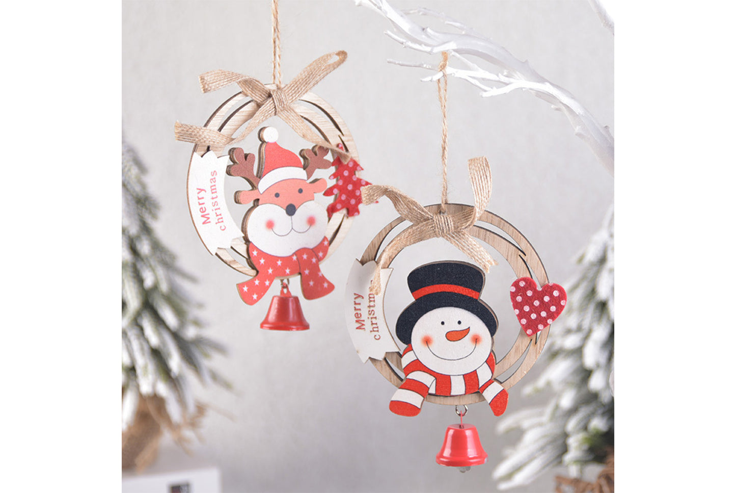 **Handmade Wooden Christmas Wreath Hanging - Classic Holiday Decoration**