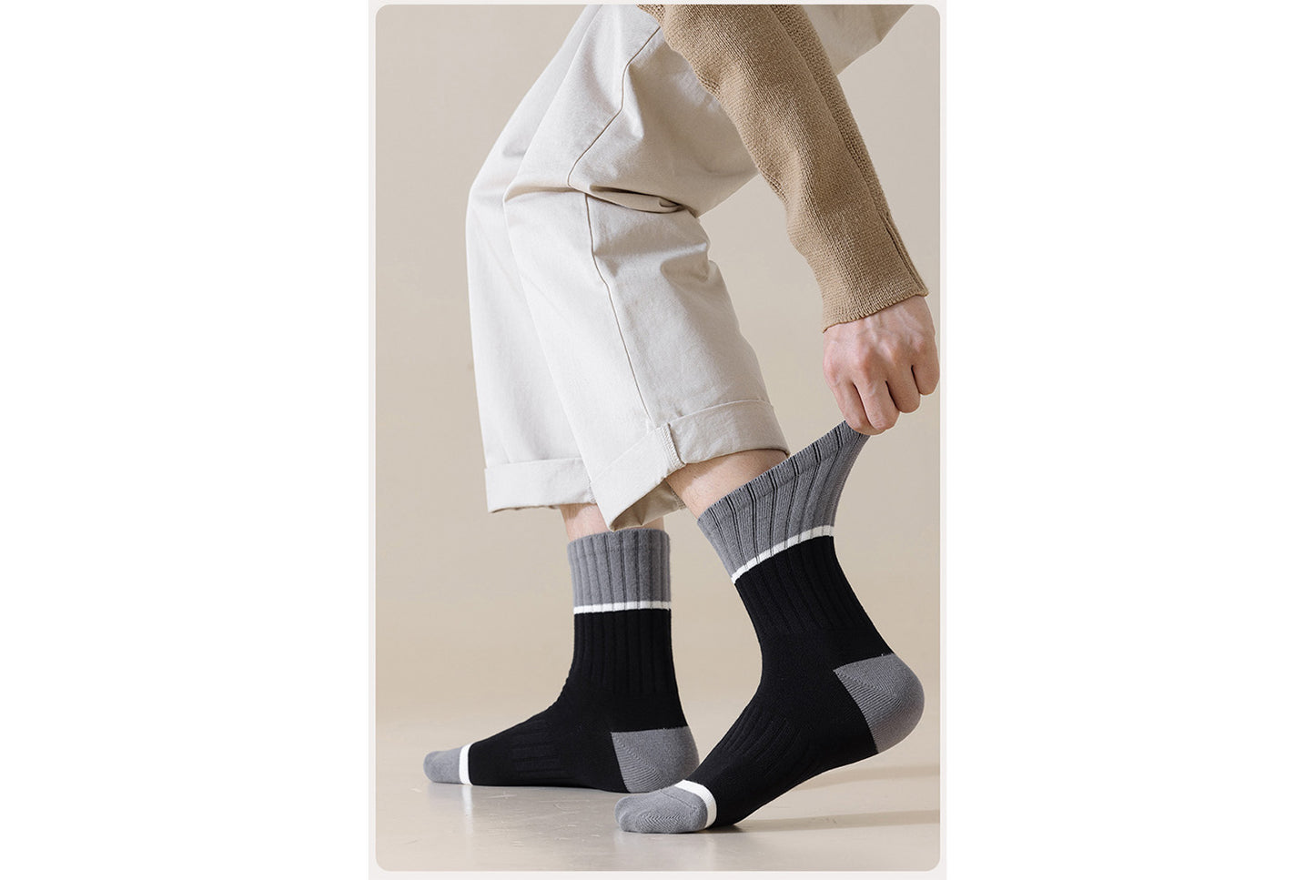 Color-Blocked Mid-Calf Sports Socks