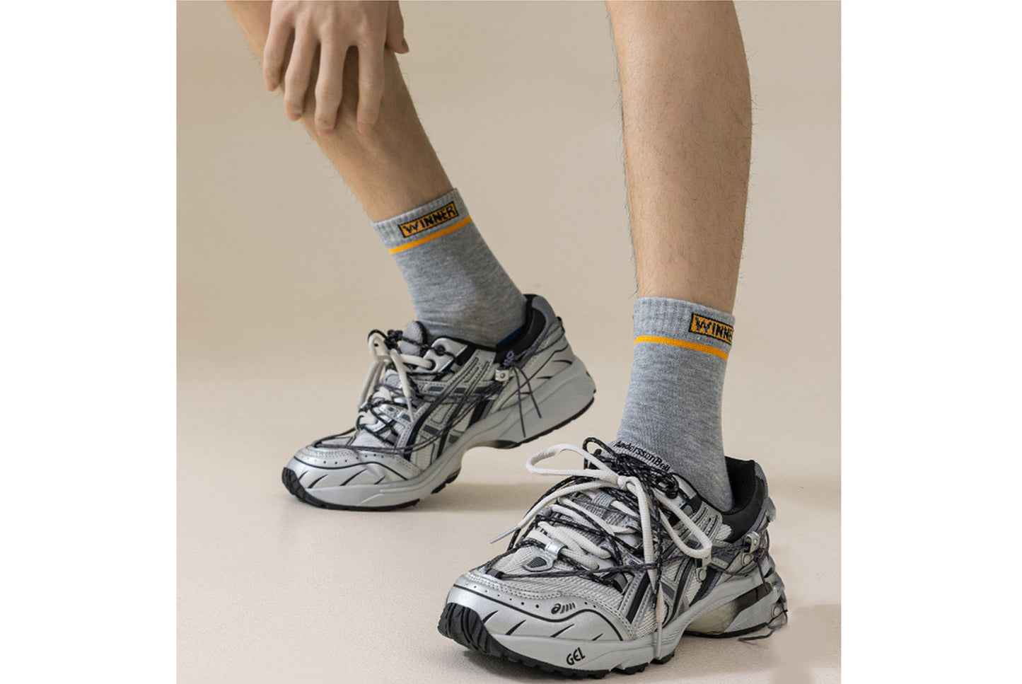 Men's Solid Color Letter Mid-Calf Sports Socks