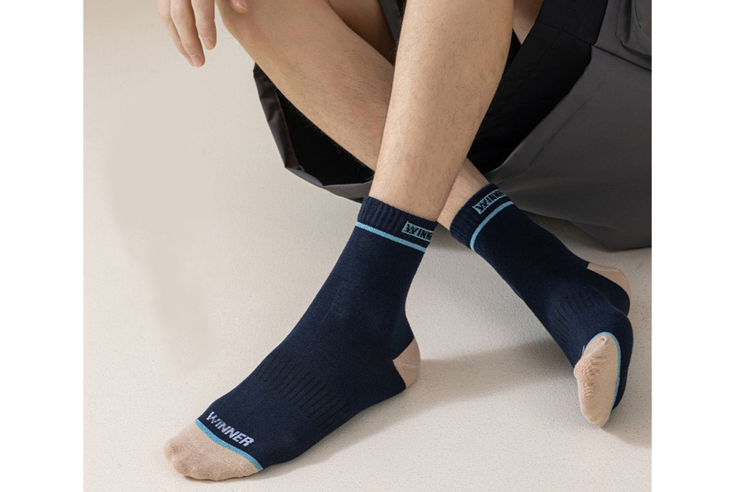 Men's Solid Color Letter Mid-Calf Sports Socks