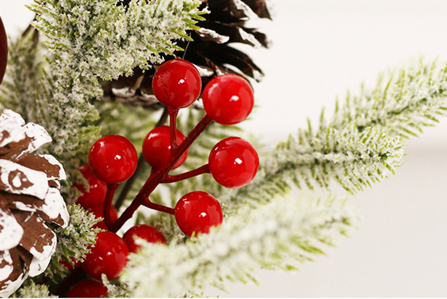 **25cm Flocked PE Simulated Mini Christmas Tree Ornament**