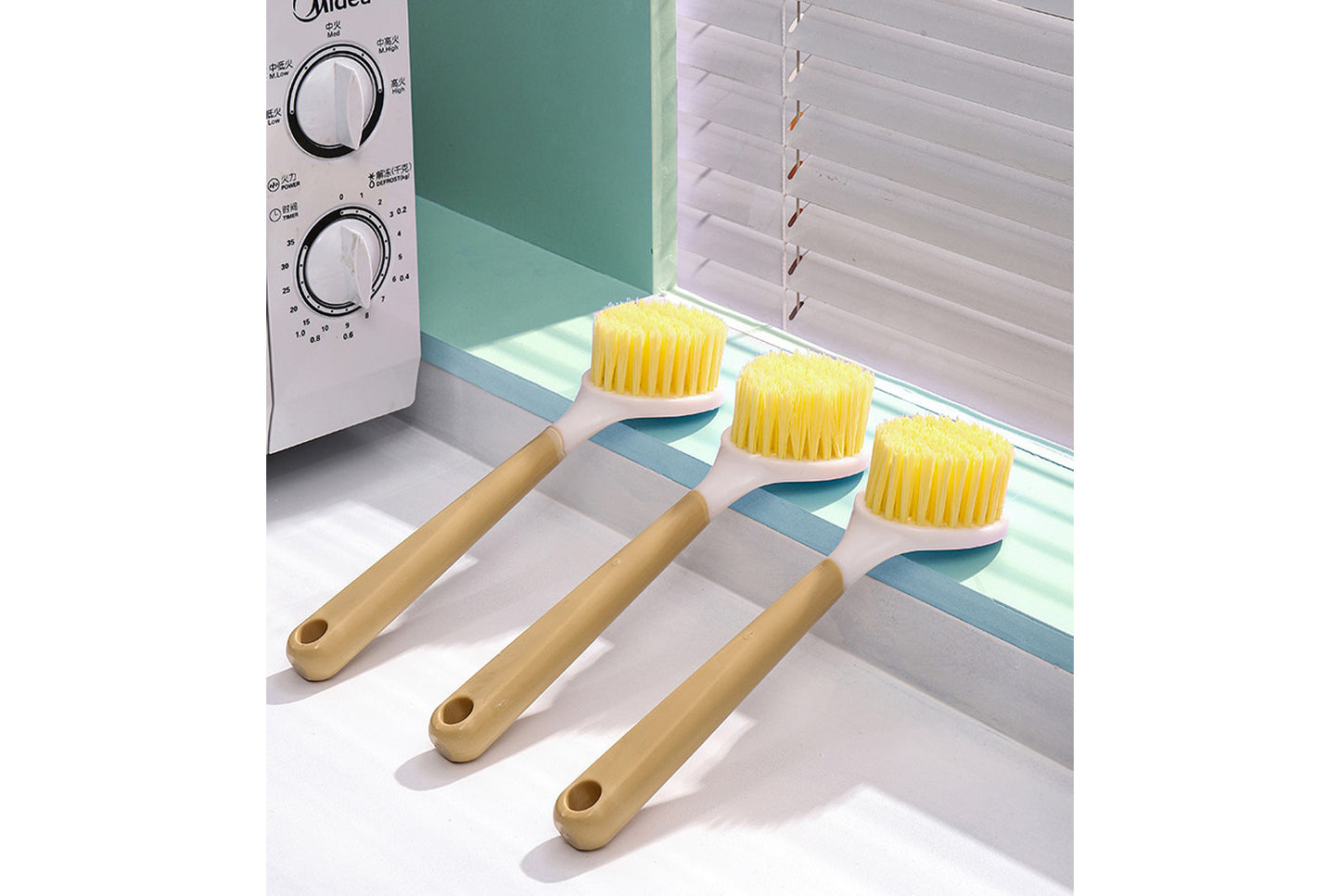 Non-stick dishwashing artifact