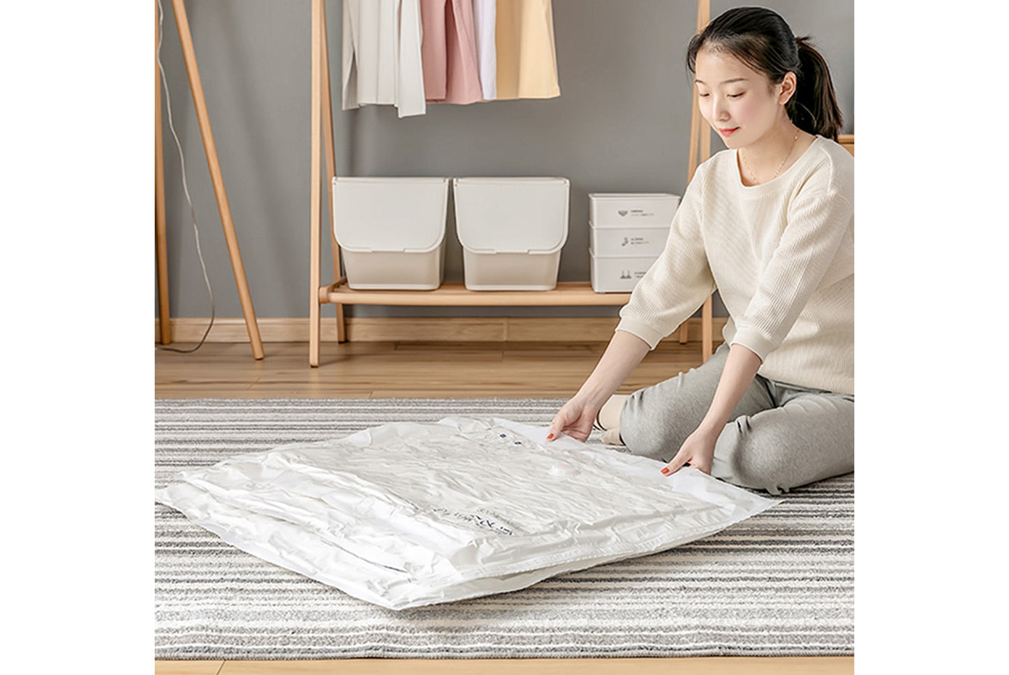 **Vacuum Compression Storage Bags (Large/Extra Large + Vacuum Pump Optional)**