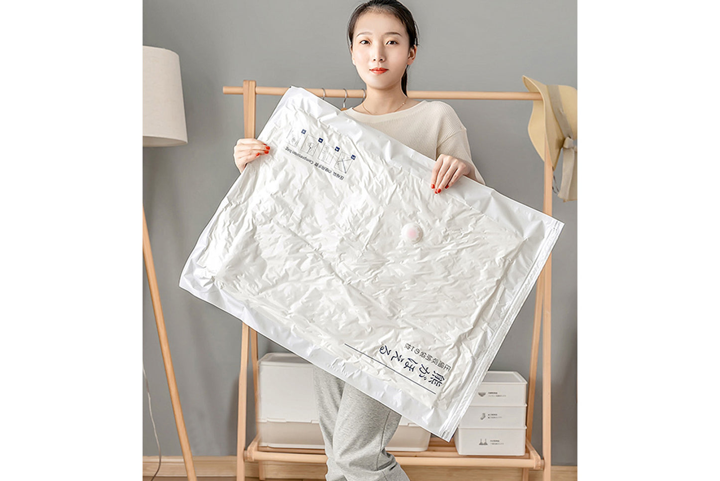 **Vacuum Compression Storage Bags (Large/Extra Large + Vacuum Pump Optional)**