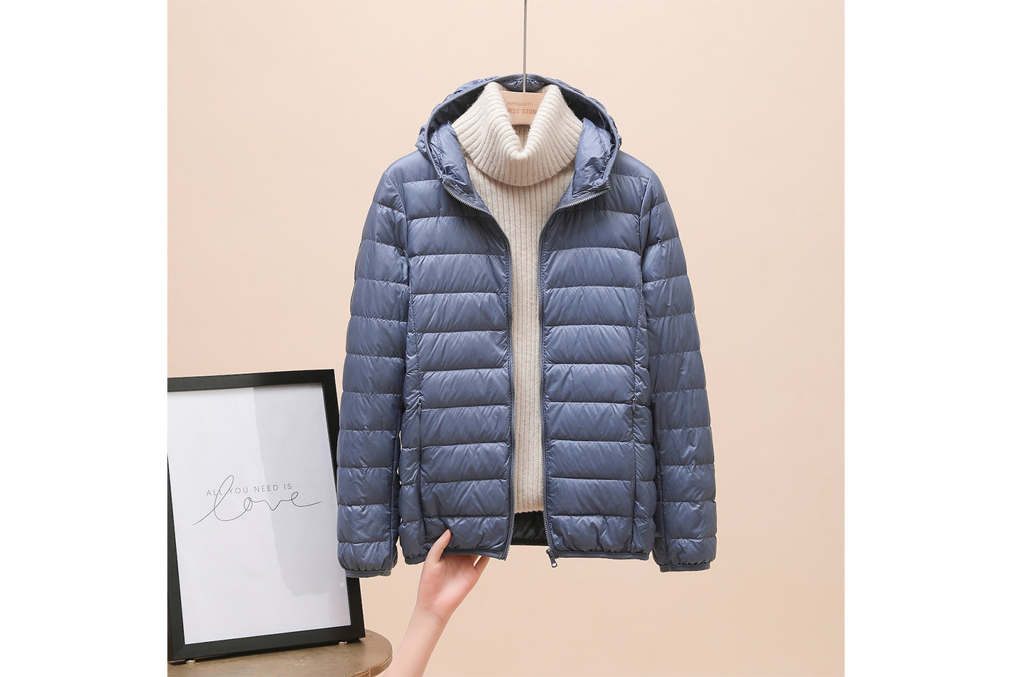 **Ladies short white duck down jacket (lightweight and warm)**