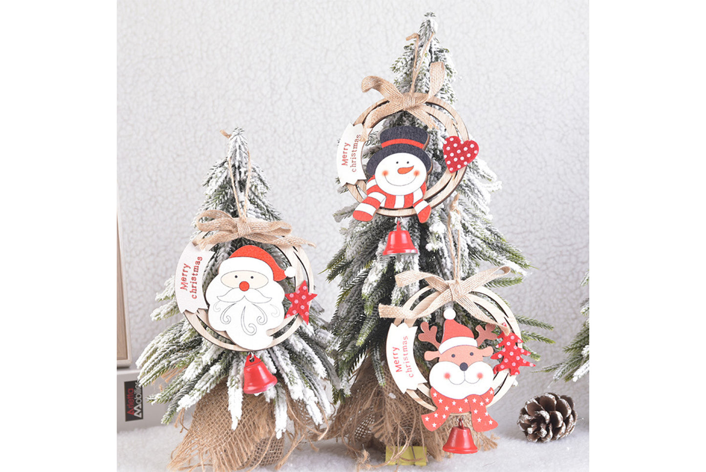 **Handmade Wooden Christmas Wreath Hanging - Classic Holiday Decoration**