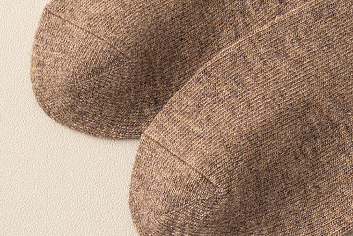 **Thickened Cashmere Mid-Calf Socks**