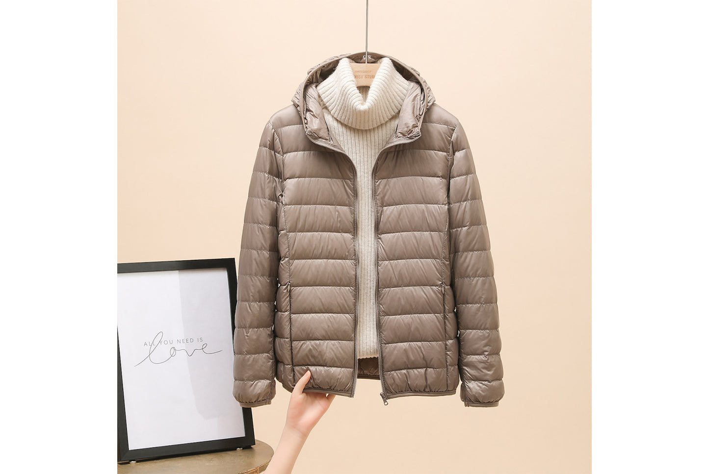 **Ladies short white duck down jacket (lightweight and warm)**