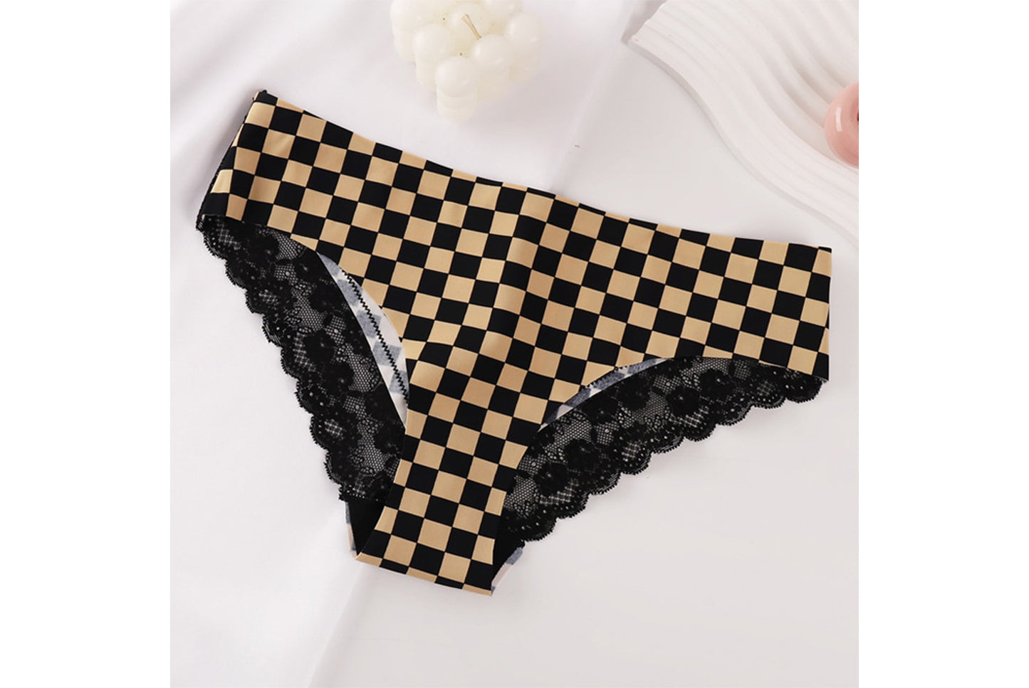 **Sexy Lace Breathable Women's Briefs**