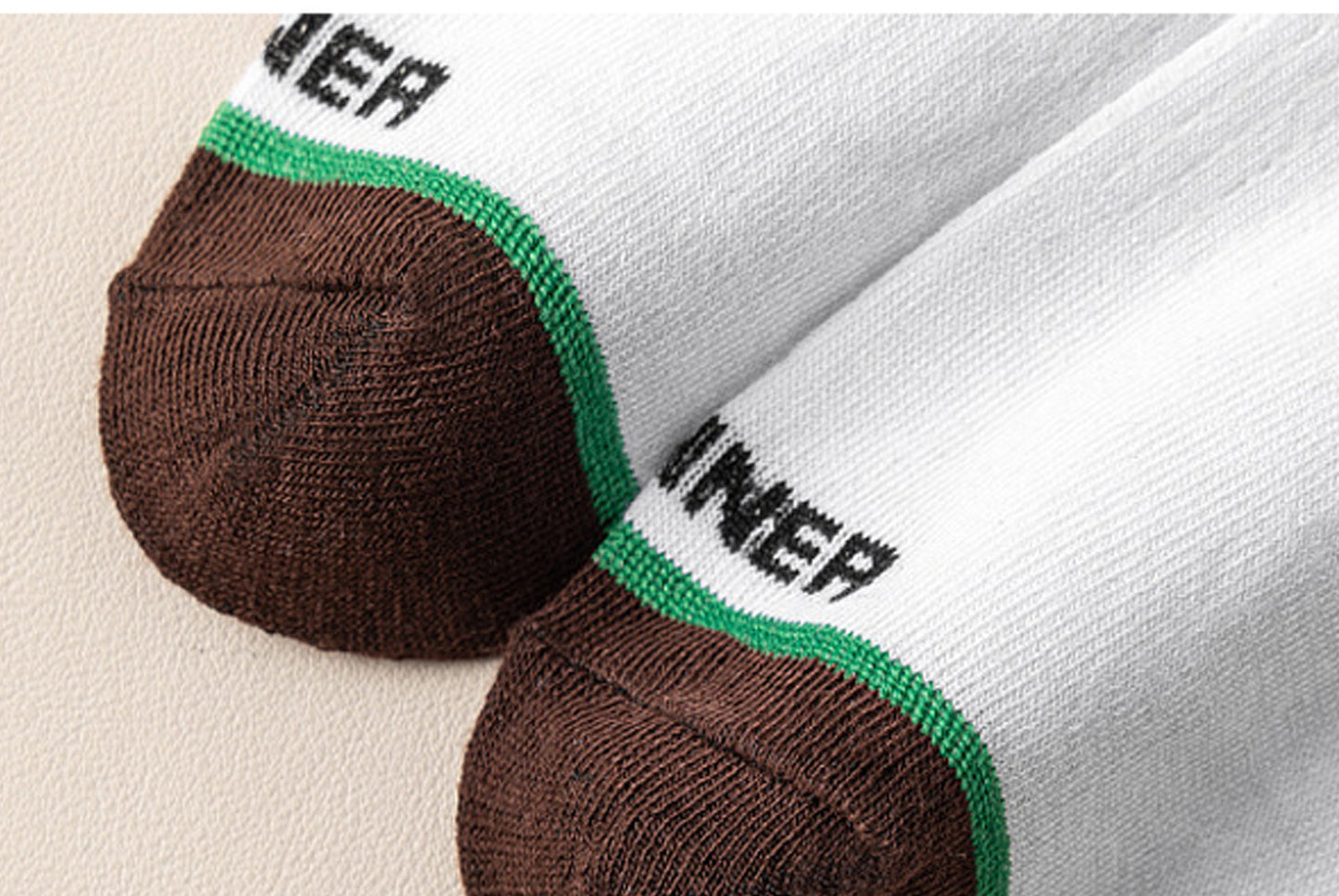 Men's Solid Color Letter Mid-Calf Sports Socks