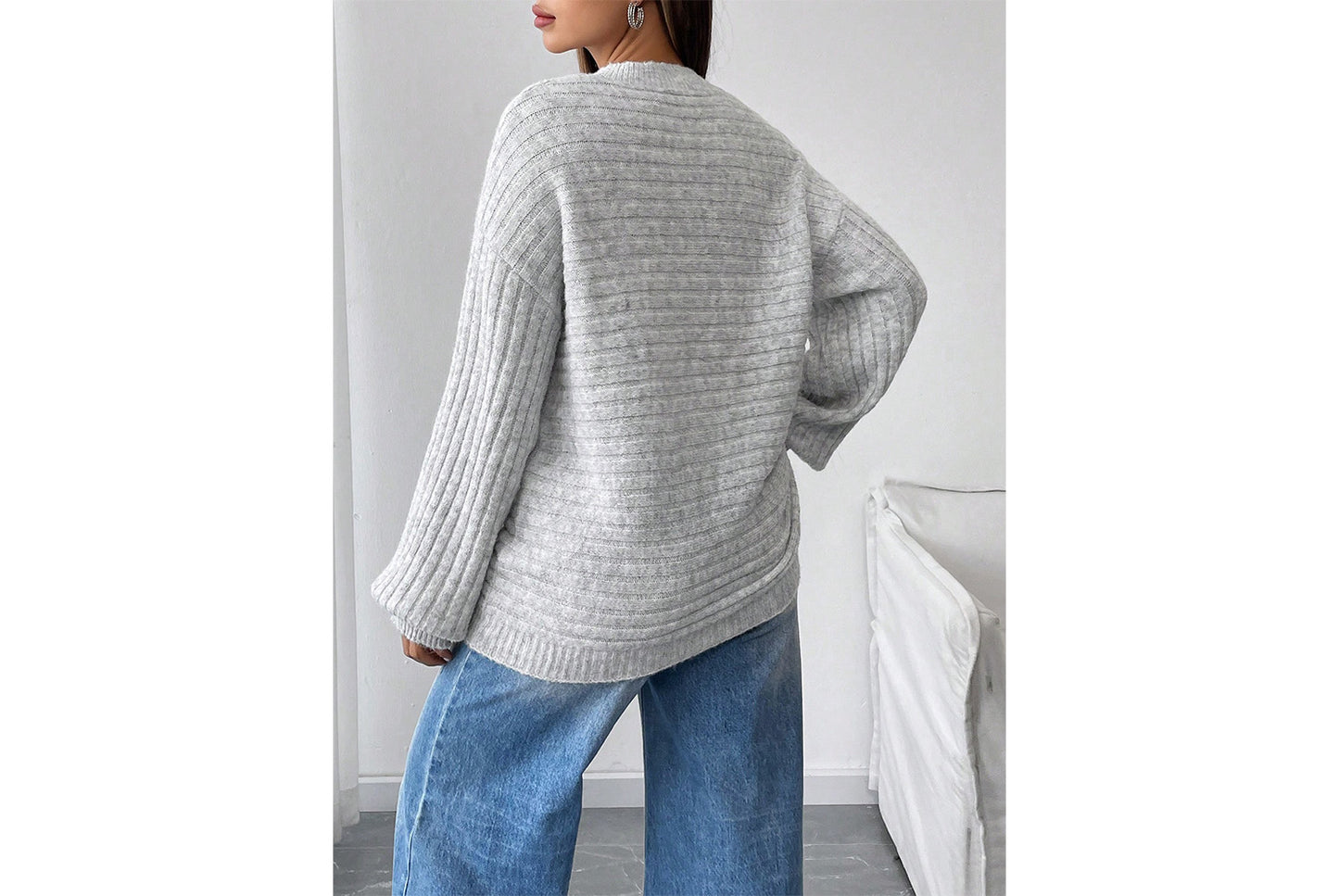 Loose-fitting Ribbed Knit Sweater