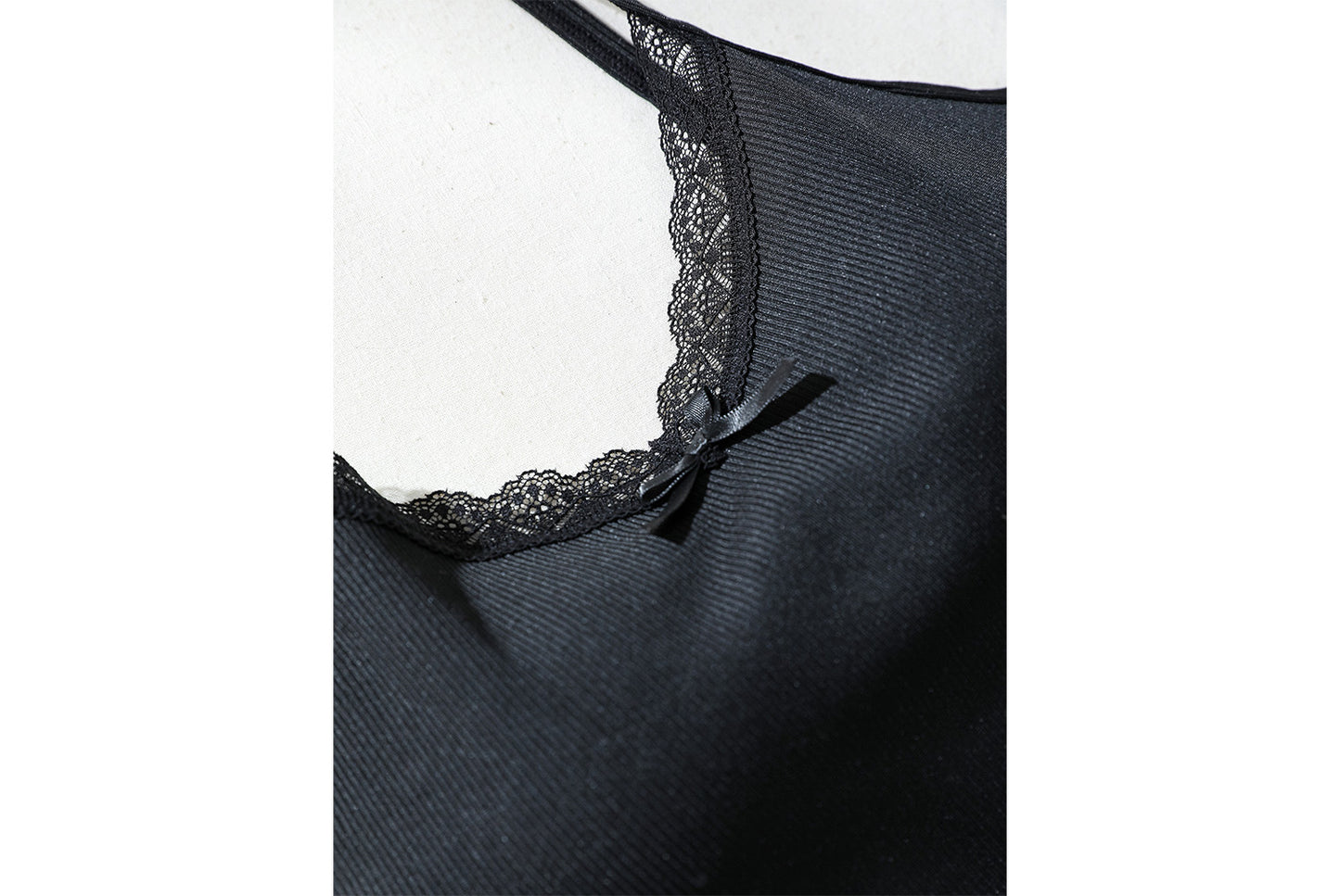 **Sexy and Versatile Suspender Set, Slim-Fitting Short Lace Bra**