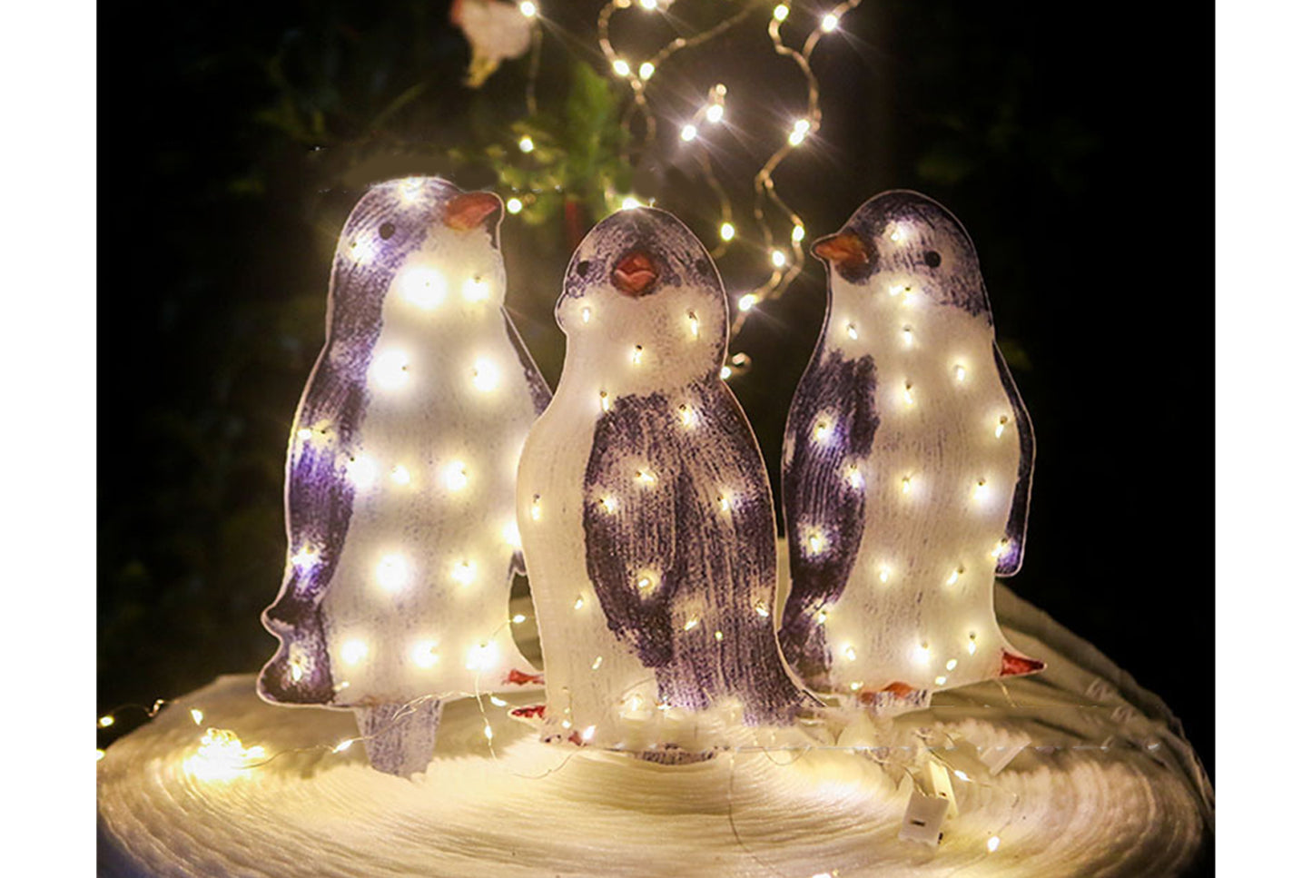 **Light-Up Penguin Christmas Garden Decoration**