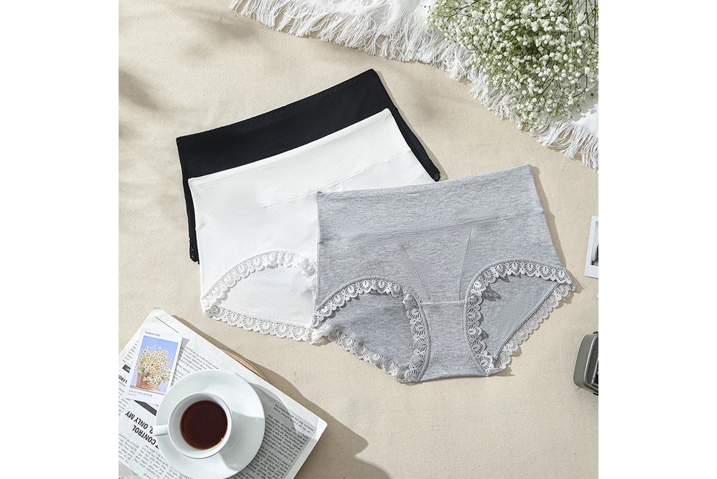 Women's Lace Briefs (Three Colors, Simple and Breathable)