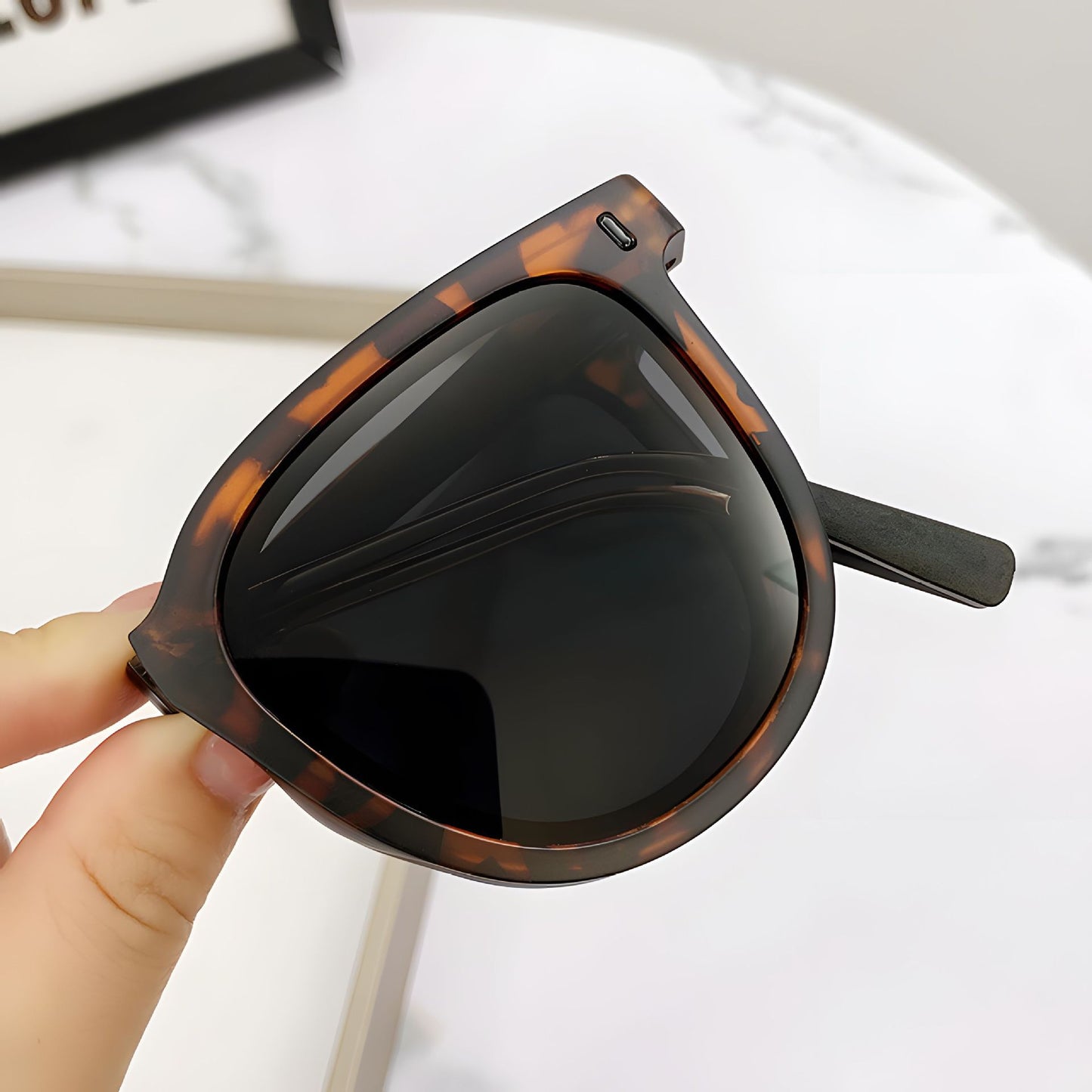 # Women's Folding Sunscreen Sunglasses
