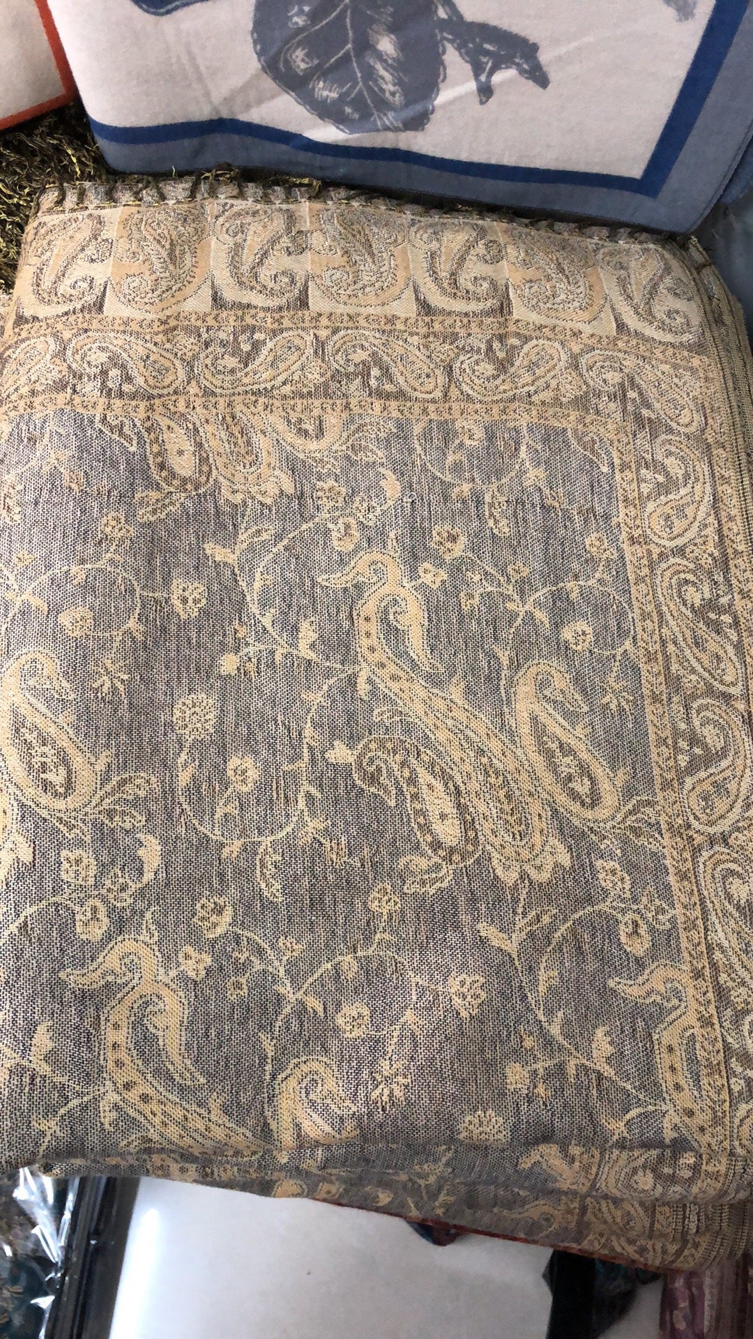 Travel wear  Women's scarf