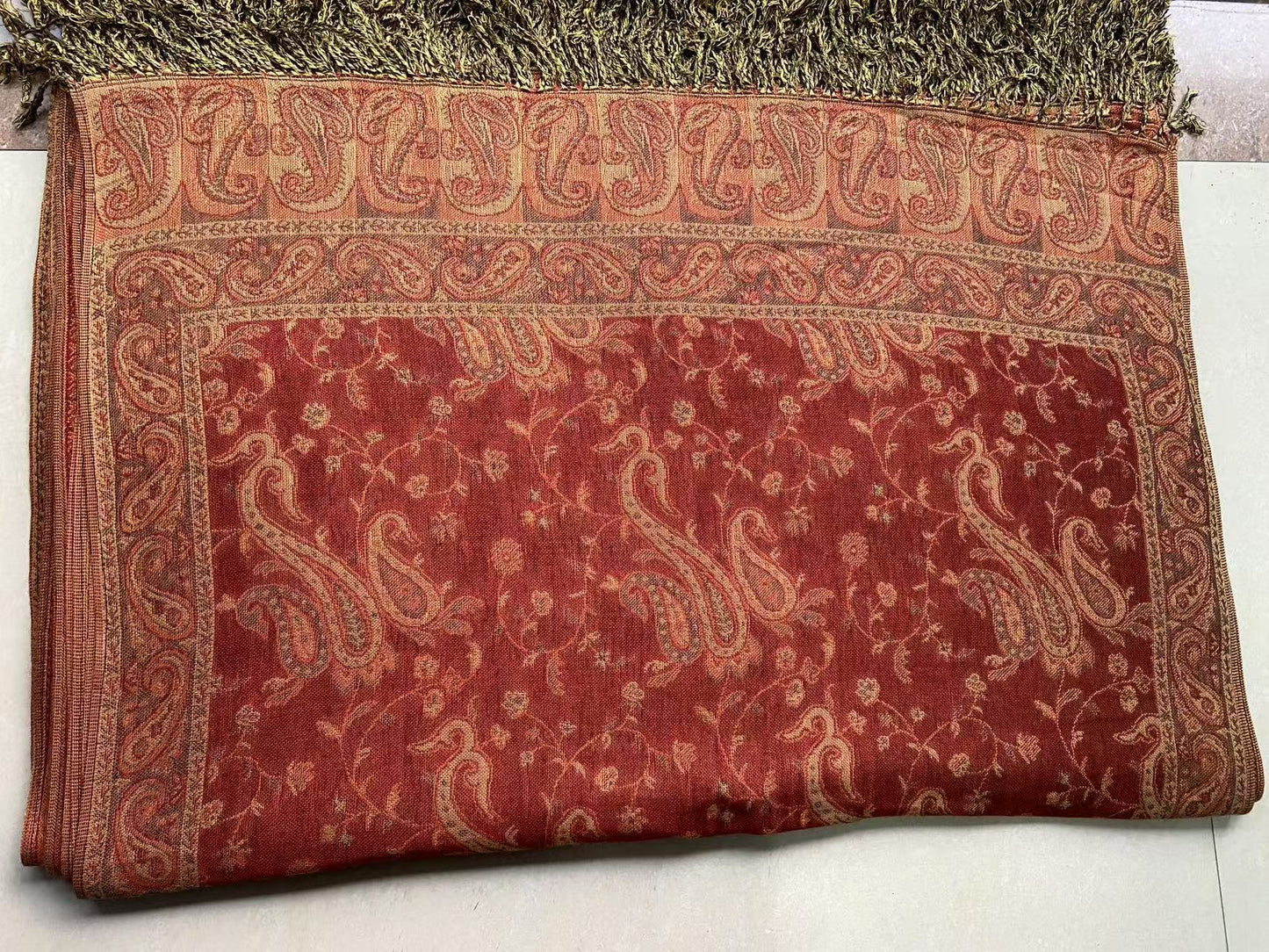 Travel wear  Women's scarf